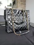 Chanel Shopper Lackleder