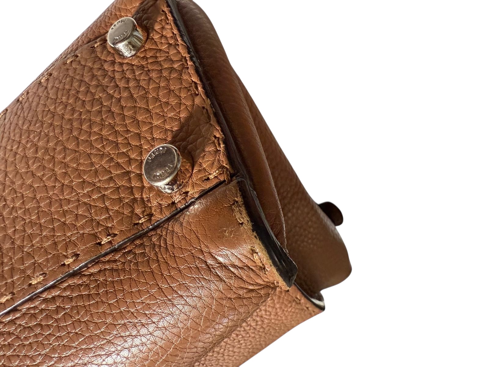 Peekaboo Gold Fendi | LOOP-Marktplatz