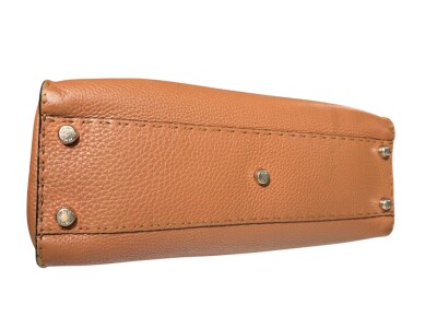 Peekaboo Gold Fendi | LOOP-Marktplatz