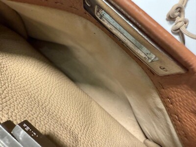 Peekaboo Gold Fendi | LOOP-Marktplatz