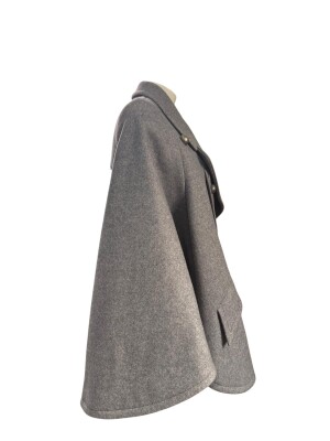Chloe Cape | LOOP-Marktplatz
