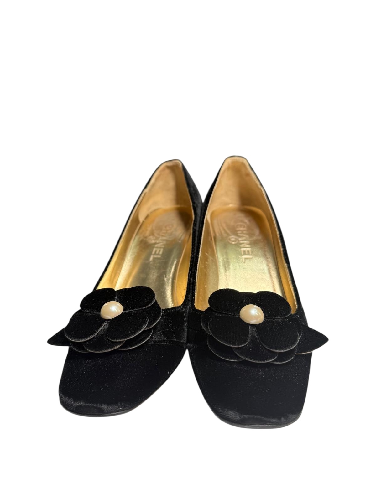 Chanel camellia pumps