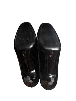Chanel camellia pumps | LOOP-Marktplatz