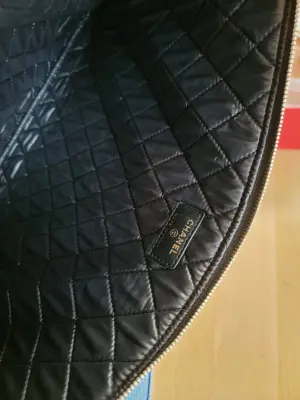 Grosses Chanel Pochette | LOOP-Marktplatz
