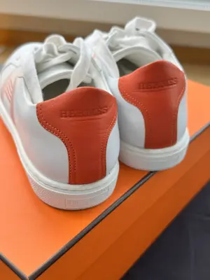 Neuwertige Hermes Sneakers | LOOP-Marktplatz