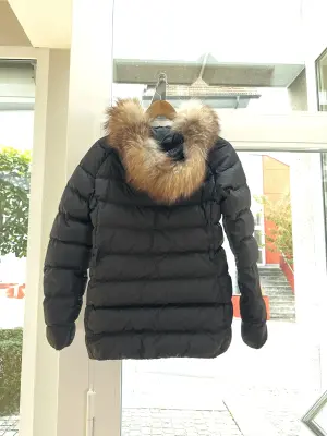 Moncler Daunenjacke | LOOP-Marktplatz