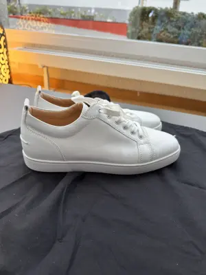 CHRISTIAN LOUBOUTIN sneakers | LOOP-Marktplatz