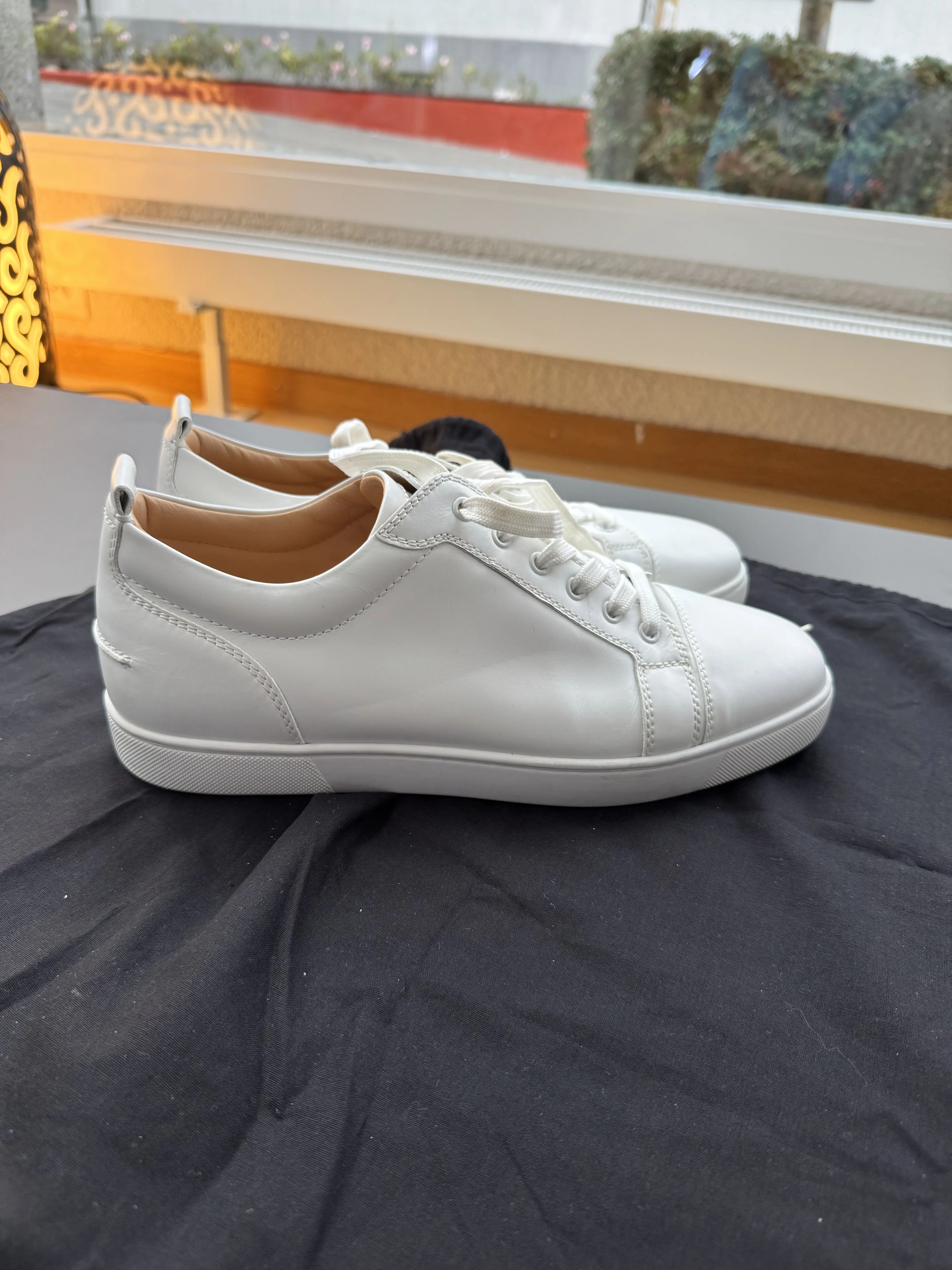 CHRISTIAN LOUBOUTIN sneakers | LOOP-Marktplatz