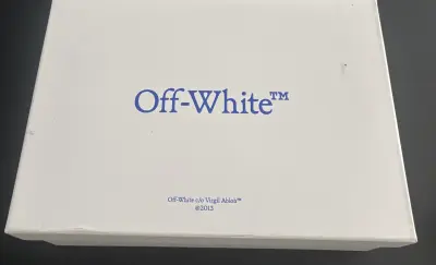 OFF-WHITE Out of Office Sneaker | LOOP-Marktplatz