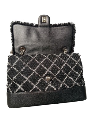 Chanel bag | LOOP Marketplace