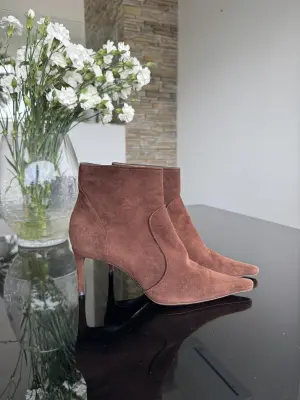 DOLCE & GABBANA Stiefelette | LOOP-Marktplatz