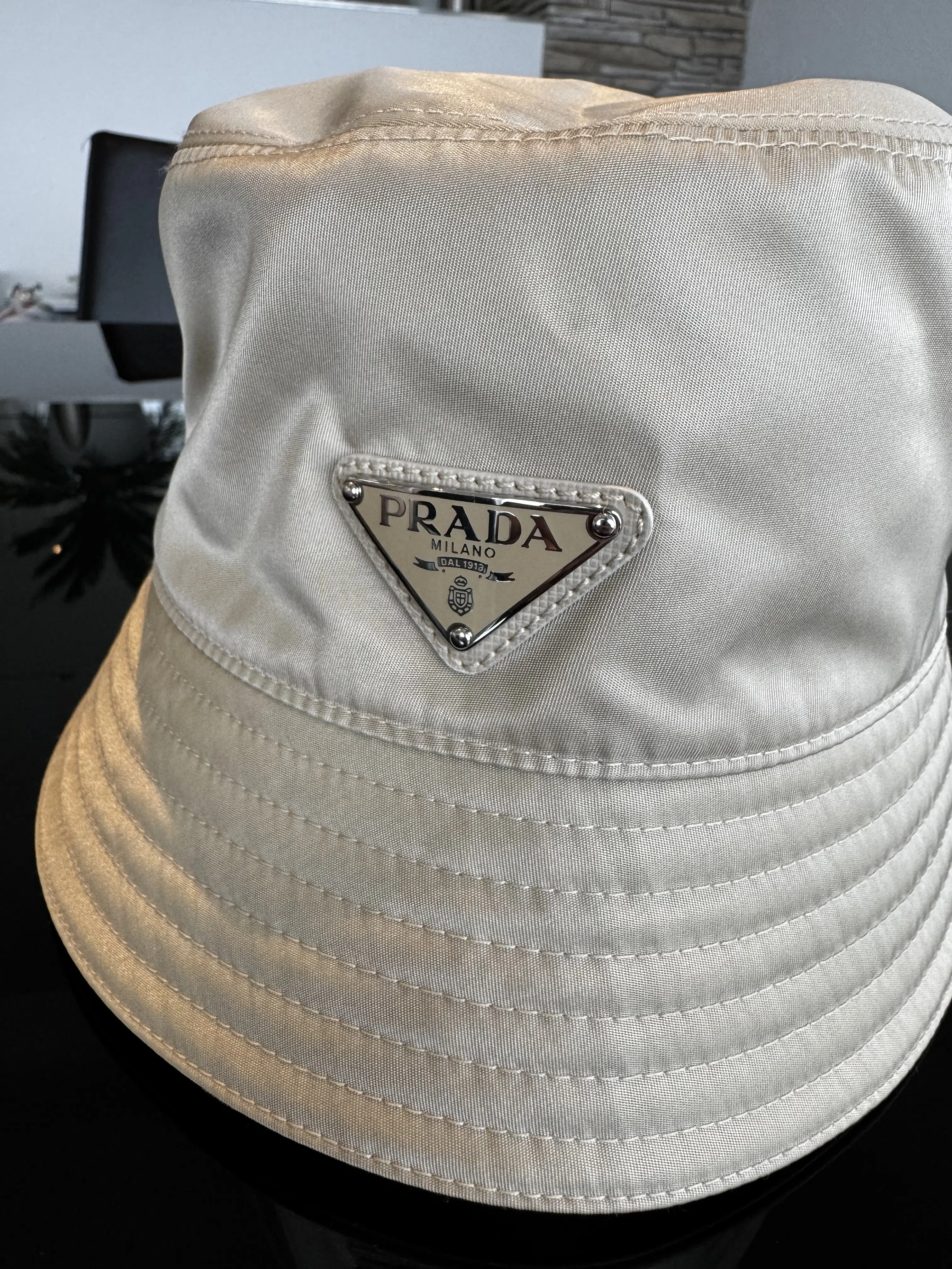PRADA Re Nylon Fischerhut/ Bucket Hat | LOOP-Marktplatz