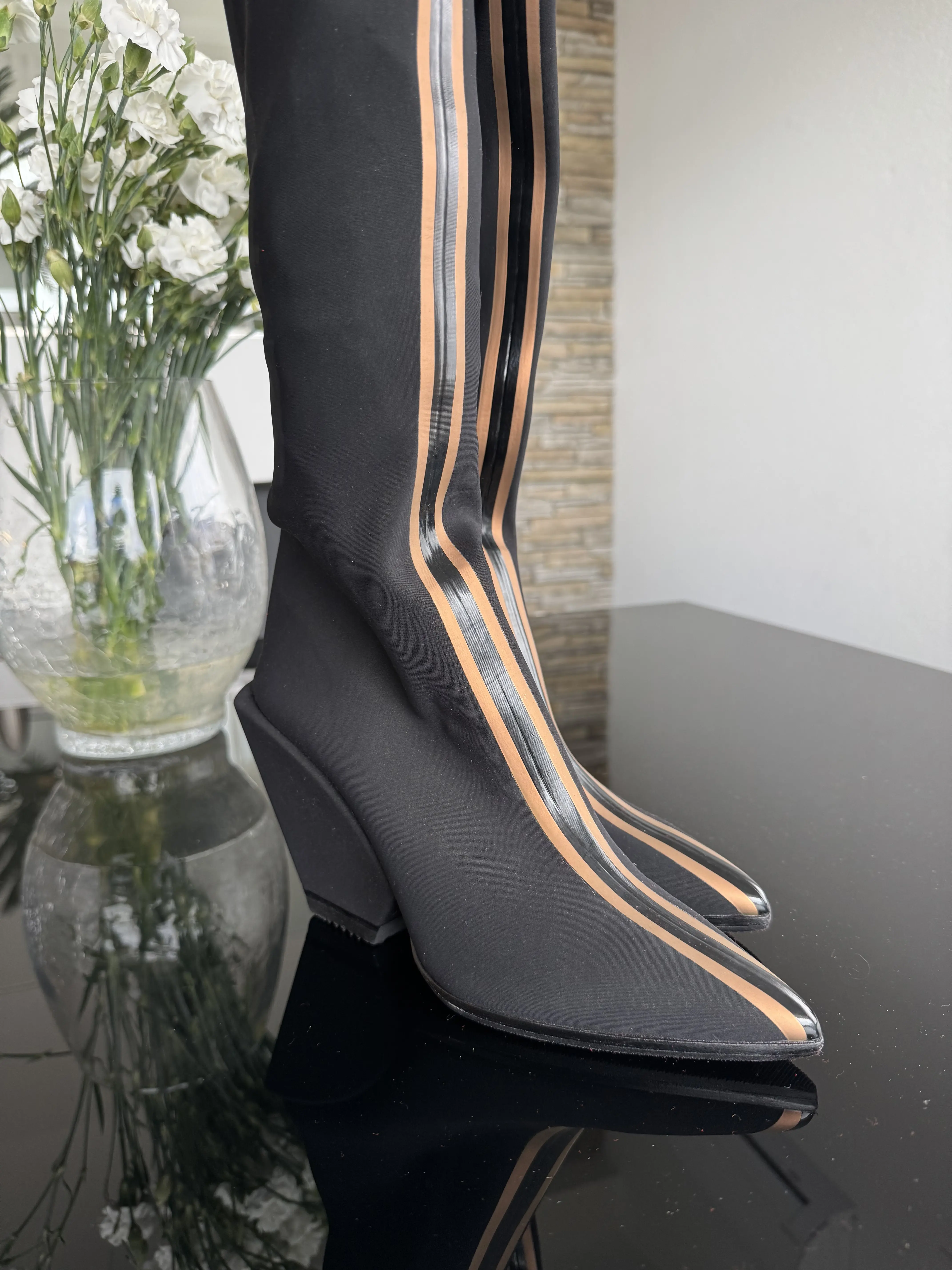 Elena Iachi Overknee Stiefel | LOOP-Marktplatz