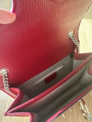 Gucci Handtasche rot | LOOP-Marktplatz