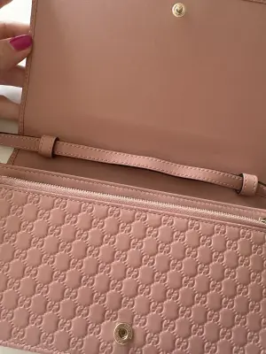 Gucci Clutch rosa | LOOP-Marktplatz