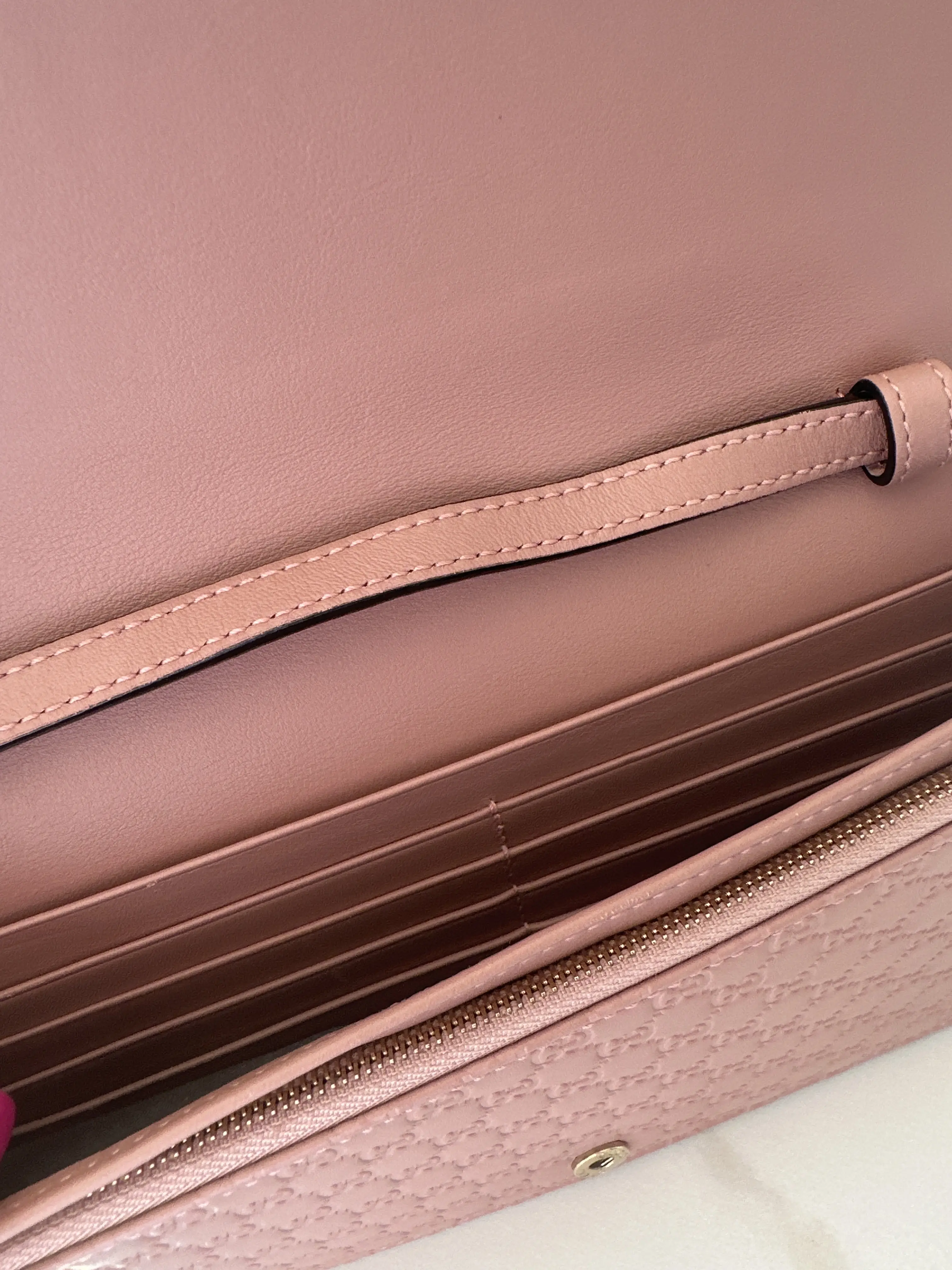 Gucci Clutch rosa | LOOP-Marktplatz