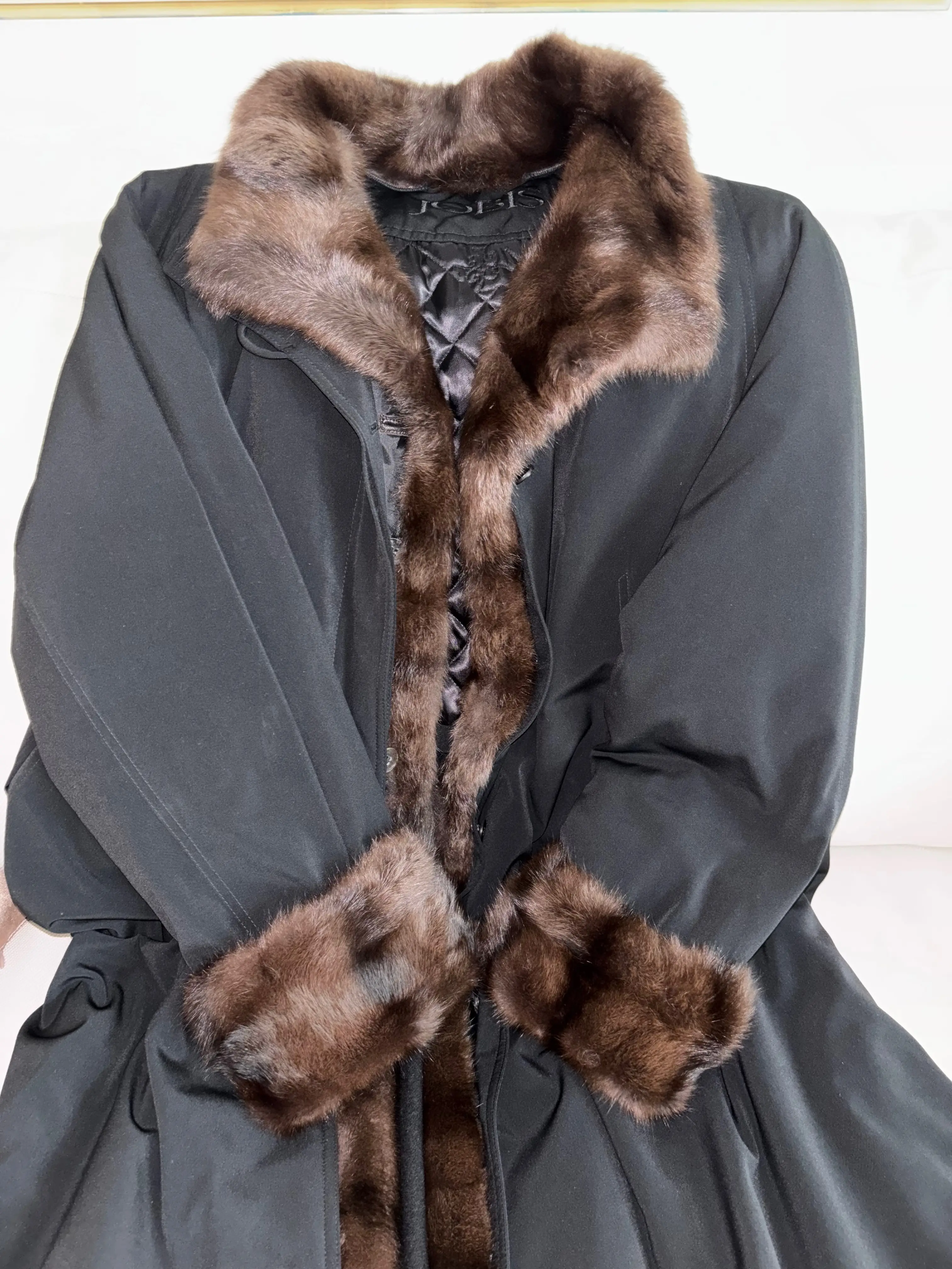 JOBIS Mantel mit Nerzbesatz | LOOP-Marktplatz