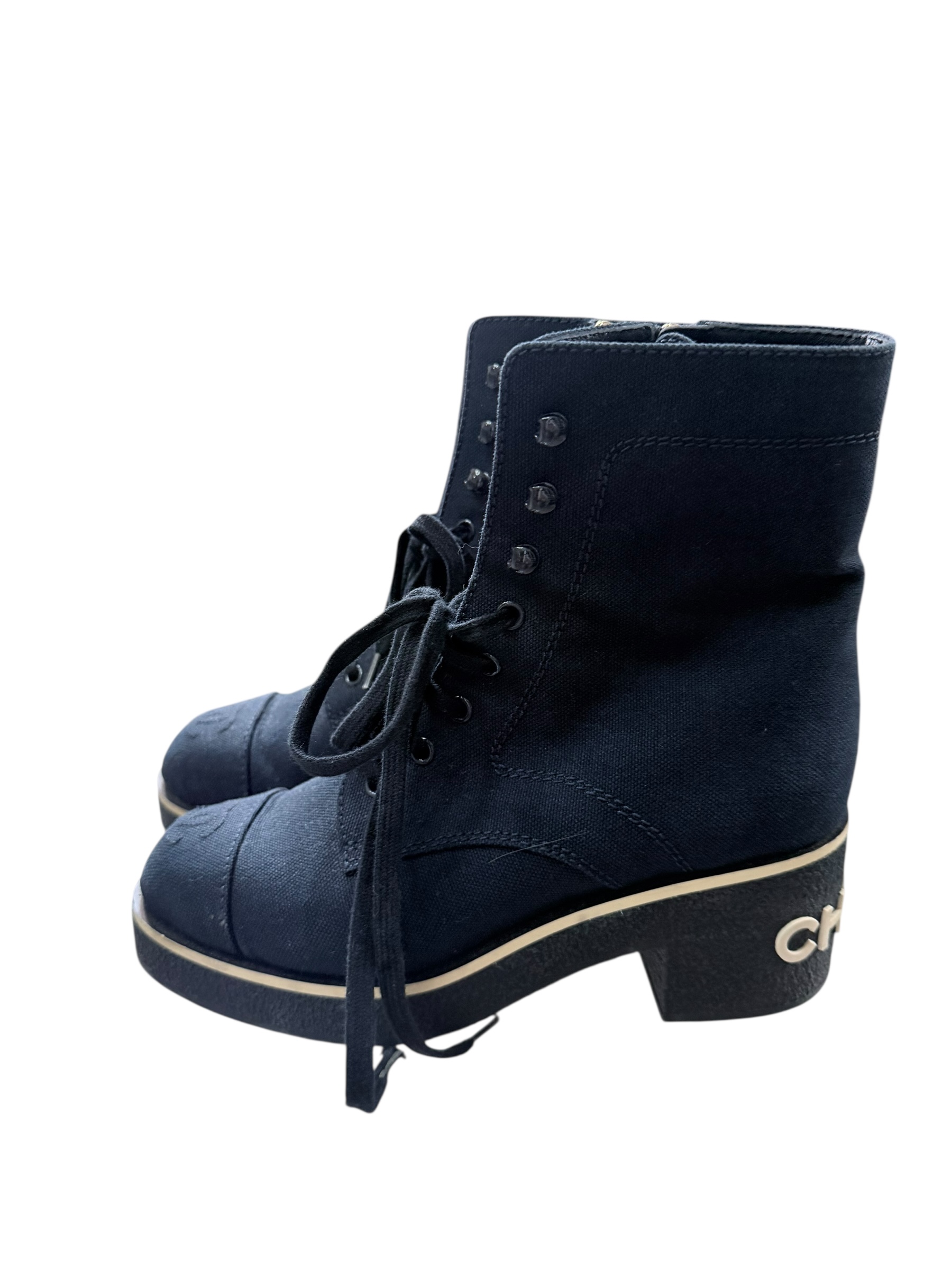 Chanel ankle boots | LOOP-Marktplatz