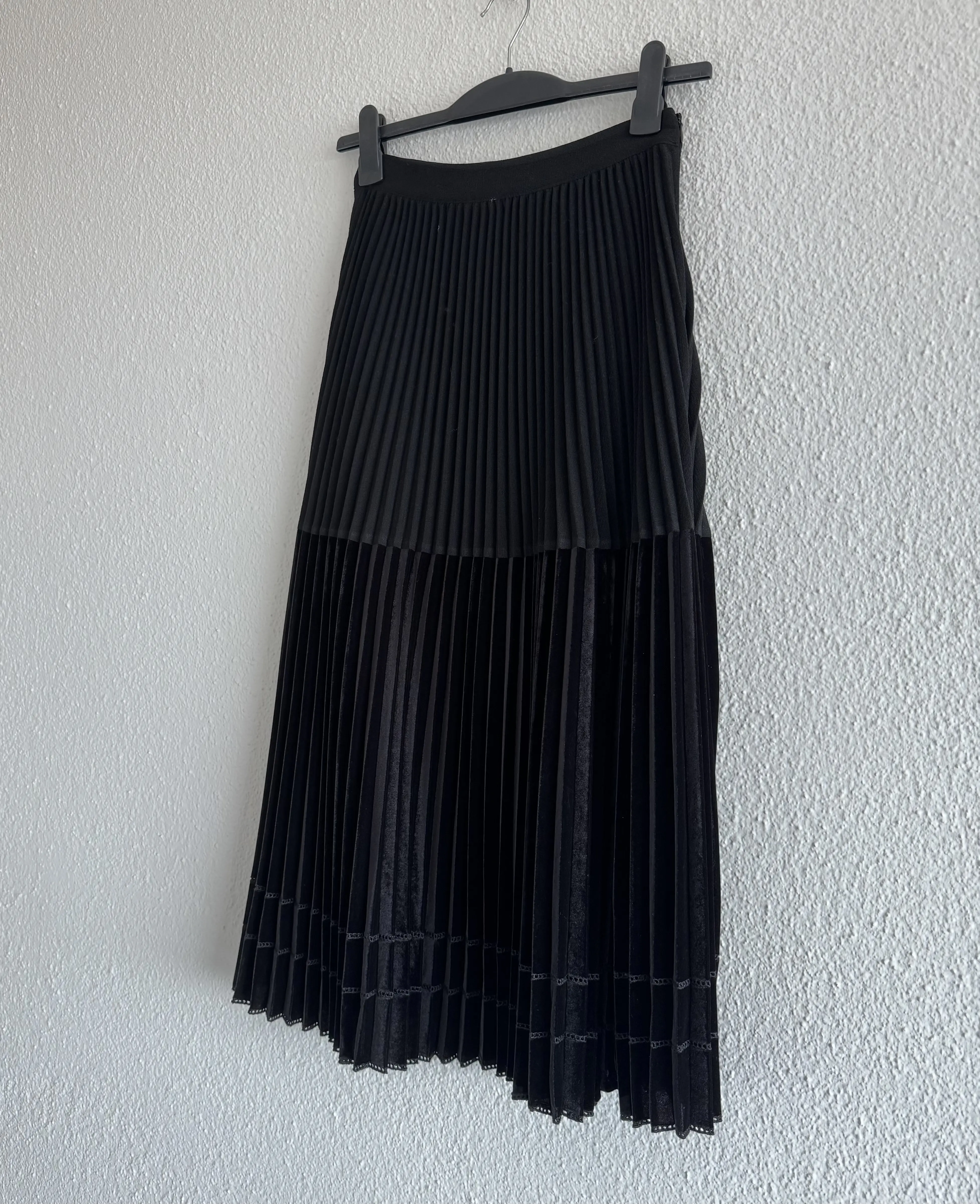 TWINSET Plissee Jupe | LOOP-Marktplatz