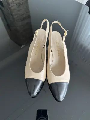 CHANEL Slingbacks | LOOP-Marktplatz