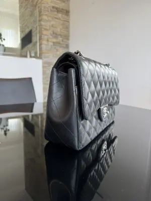 CHANEL Jumbo Double flap schwarz | LOOP-Marktplatz