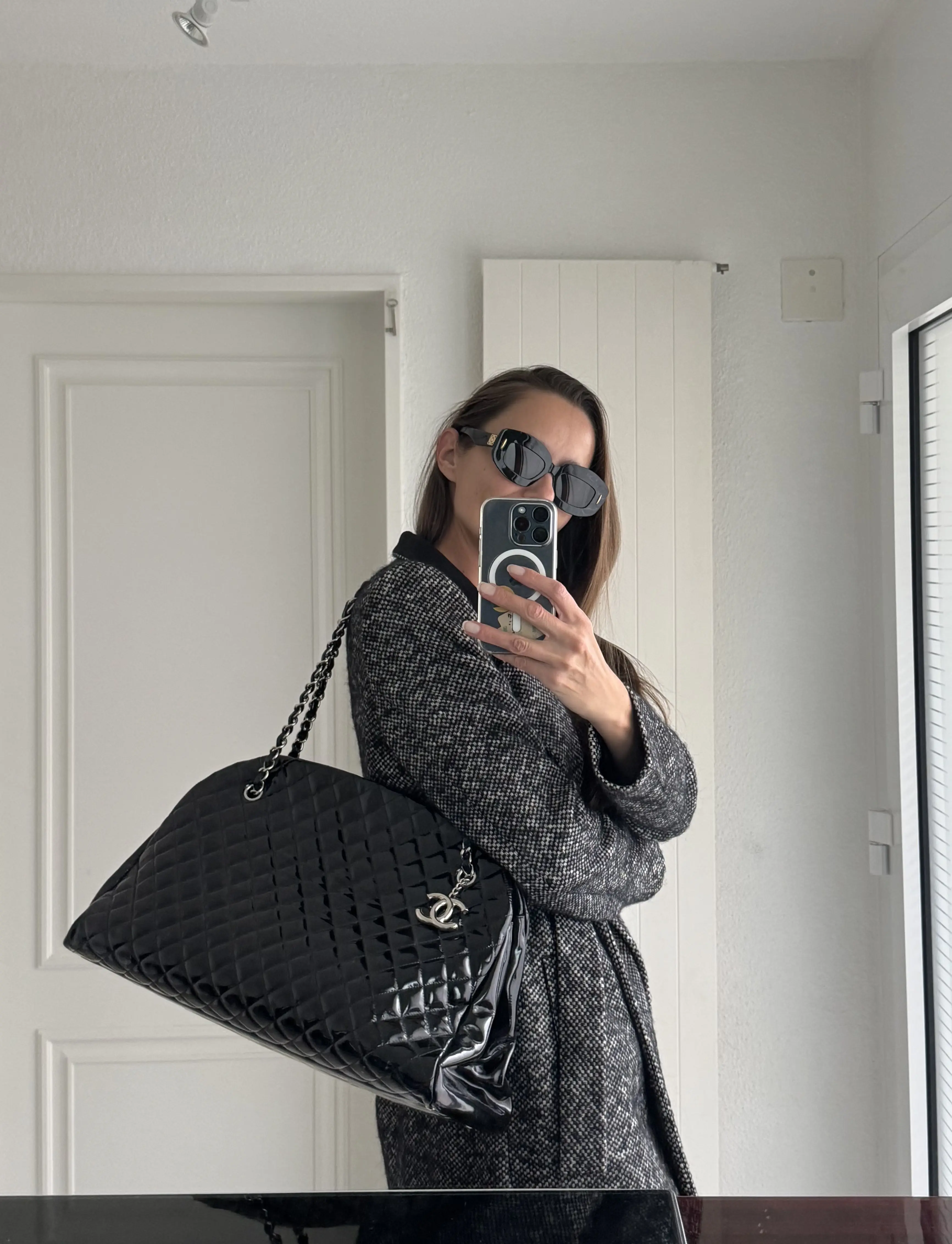 Große Chanel Bowling Tasche | LOOP Marketplace