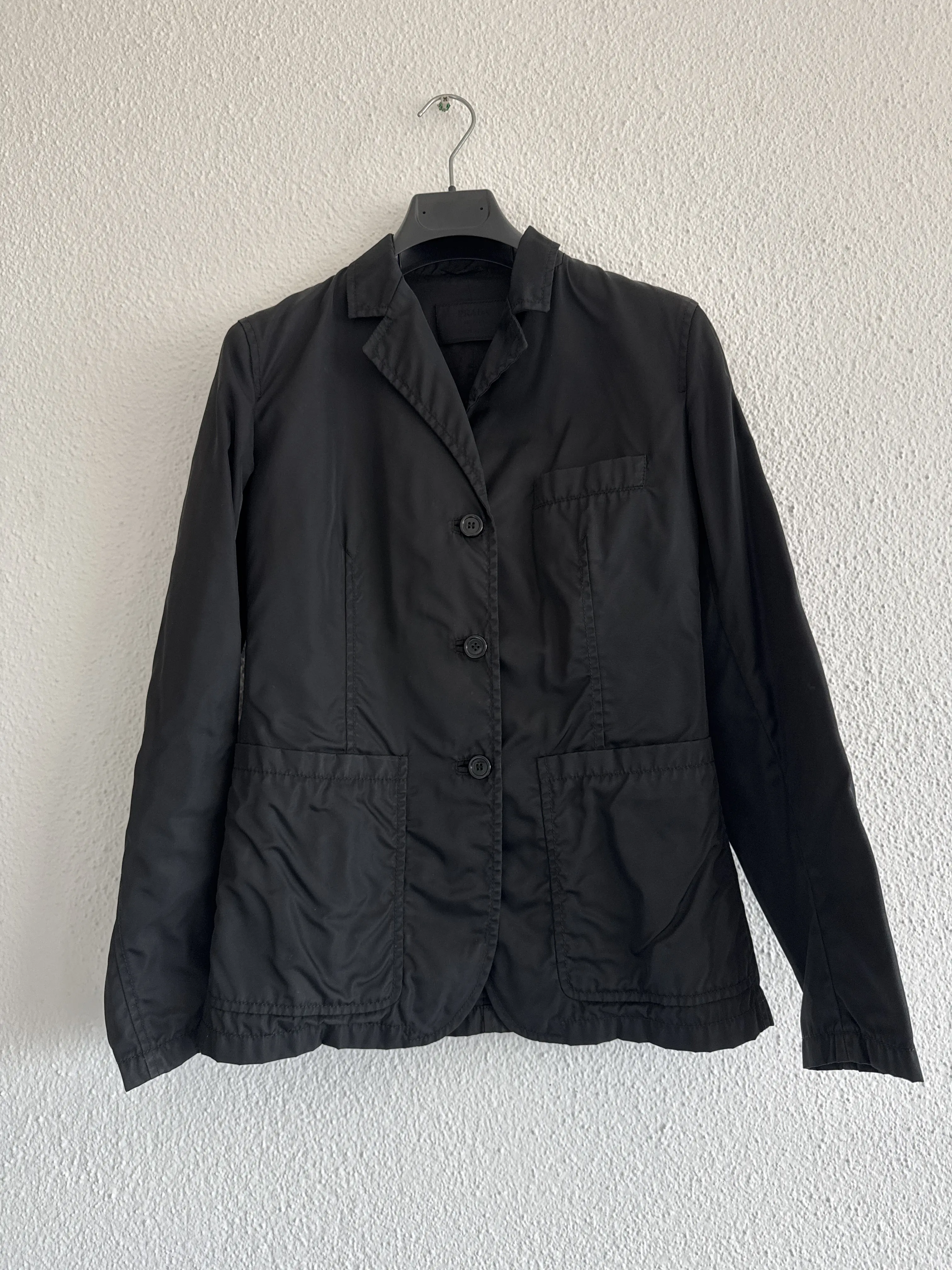 PRADA Jacke aus Nylon | LOOP-Marktplatz