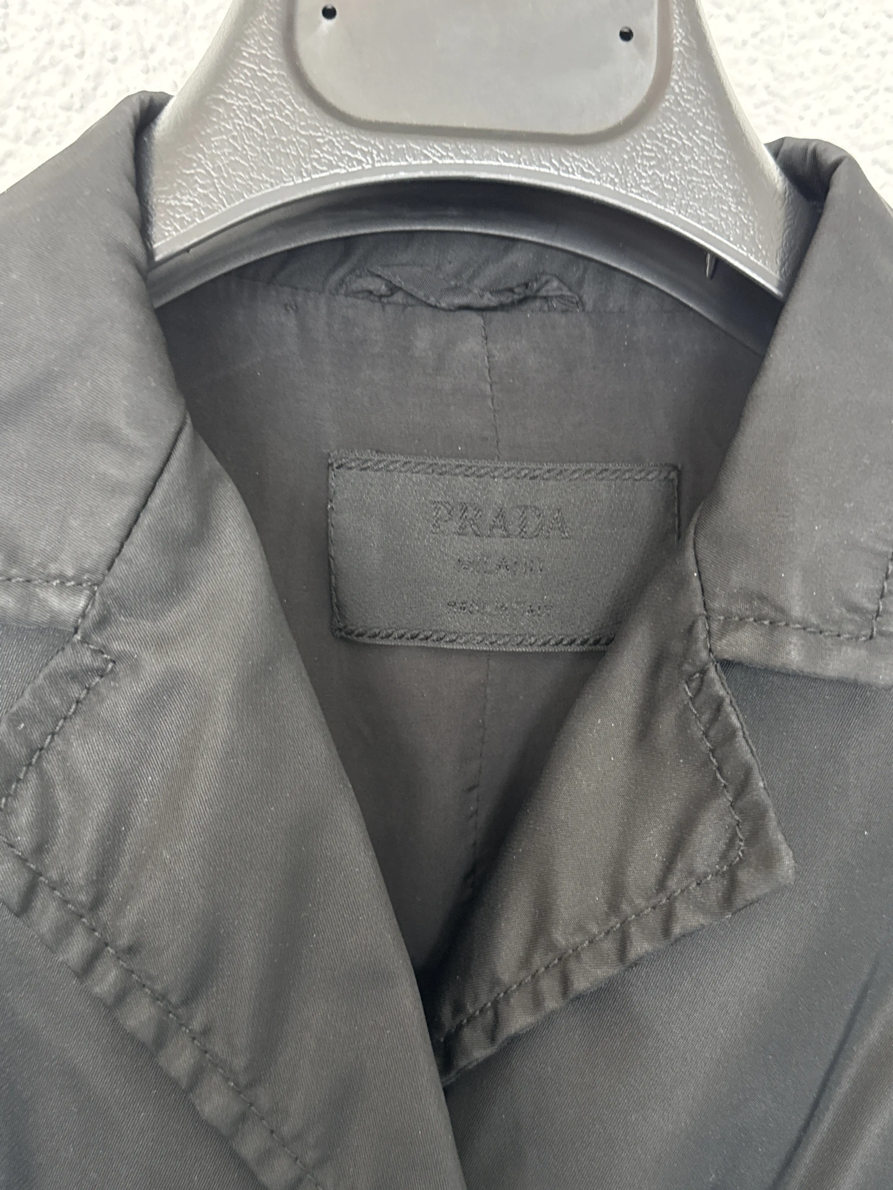 PRADA Jacke aus Nylon | LOOP-Marktplatz