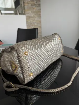 PRADA Tasche | LOOP-Marktplatz
