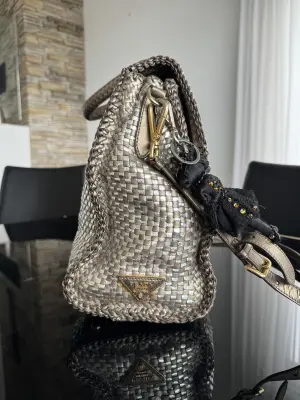 PRADA Tasche | LOOP-Marktplatz