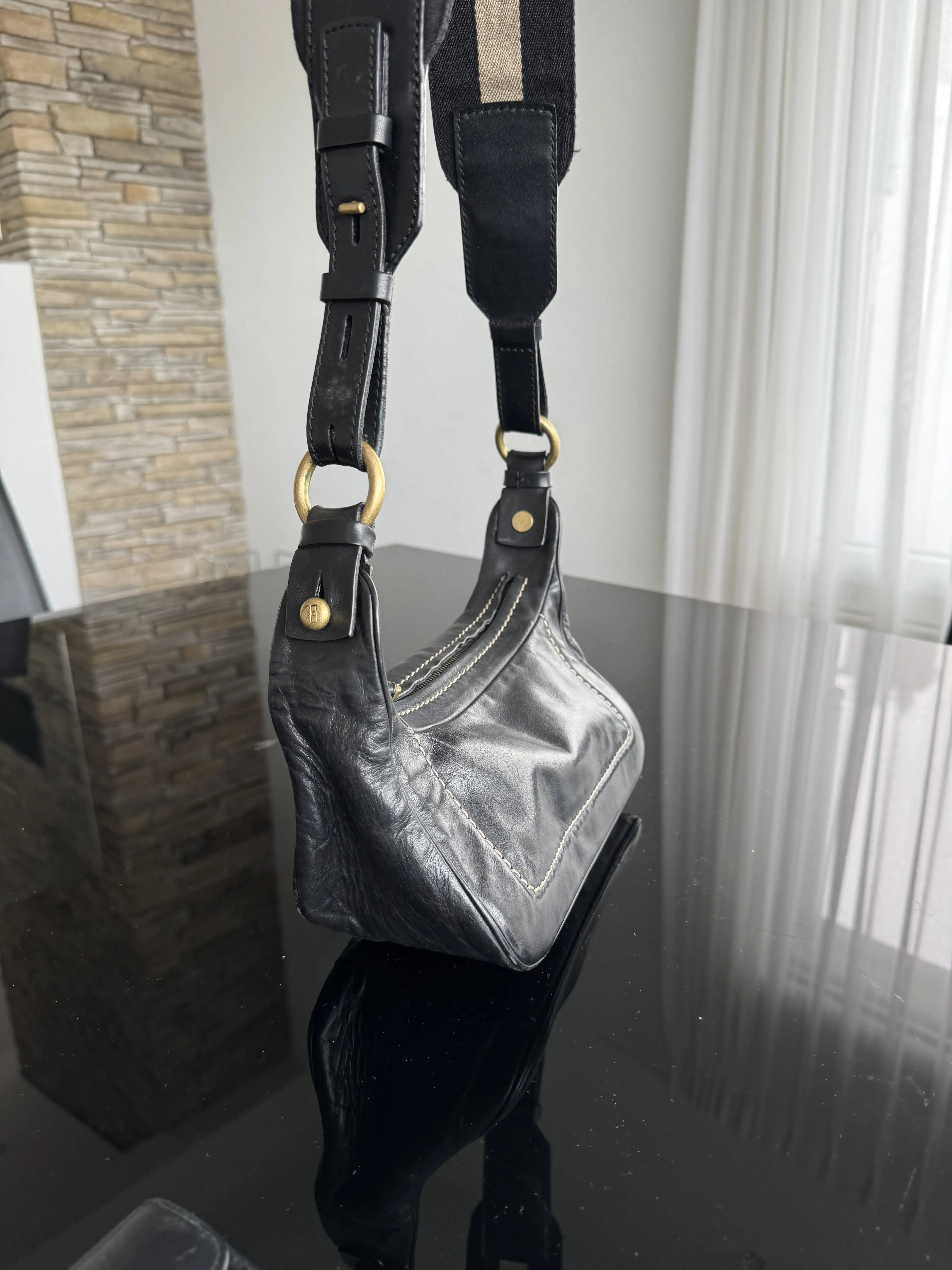 BALLY Schultertasche + Portemonnaie | LOOP-Marktplatz