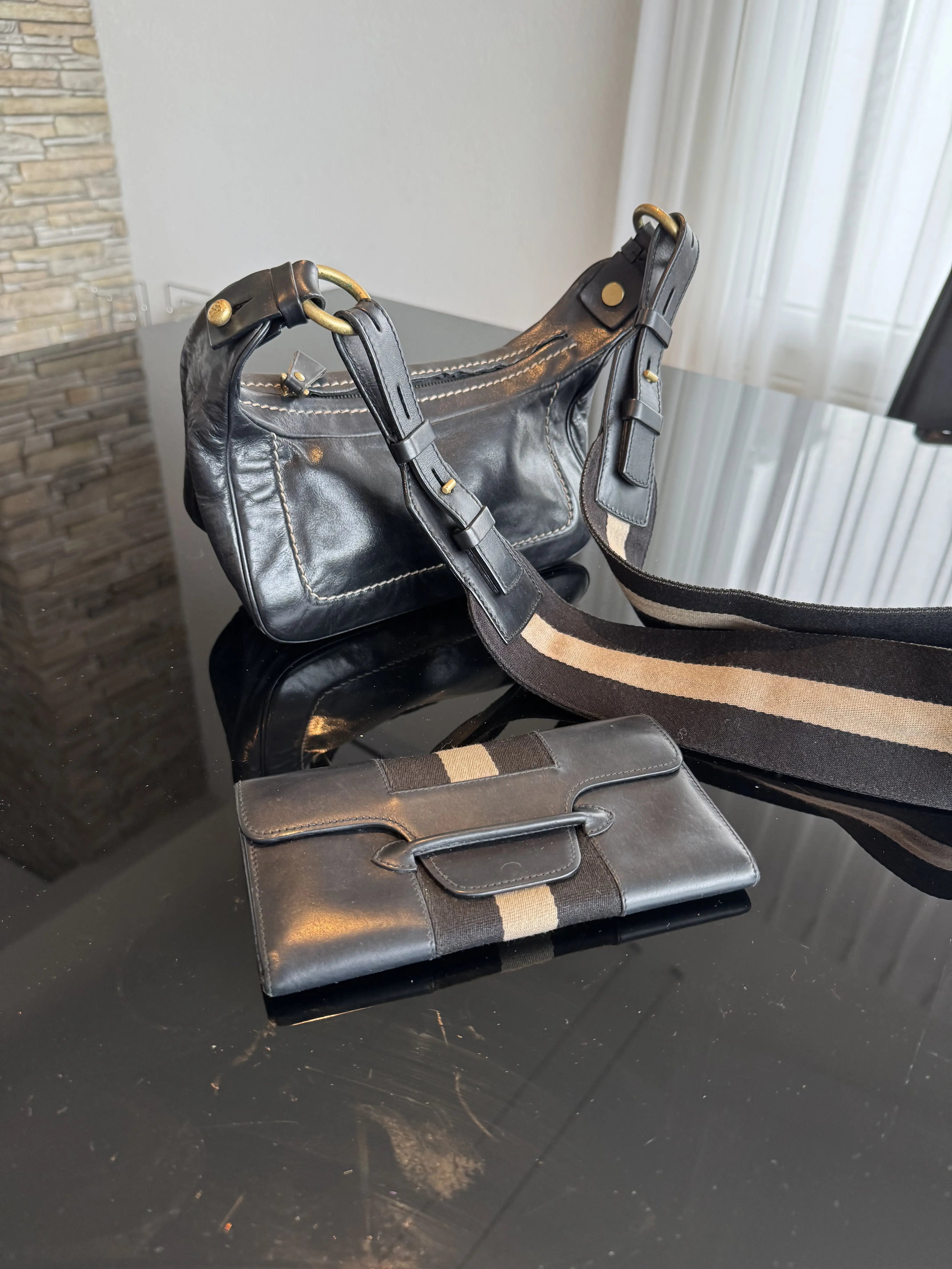 BALLY Schultertasche + Portemonnaie | LOOP-Marktplatz