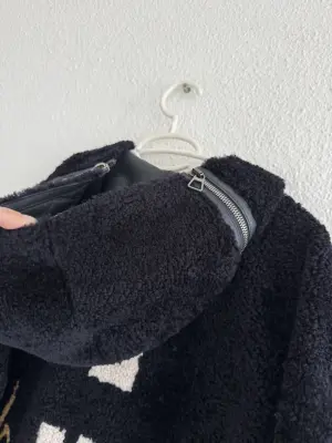 Lou Andrea Sherling Mantel | LOOP-Marktplatz