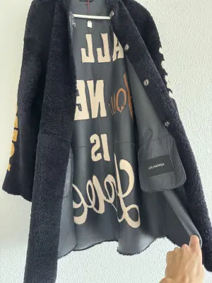 Lou Andrea Sherling Mantel | LOOP-Marktplatz