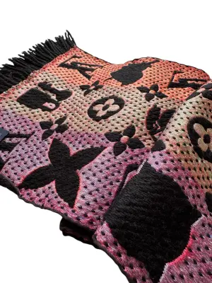 LOUIS VUITTON Logomania Schal | LOOP-Marktplatz