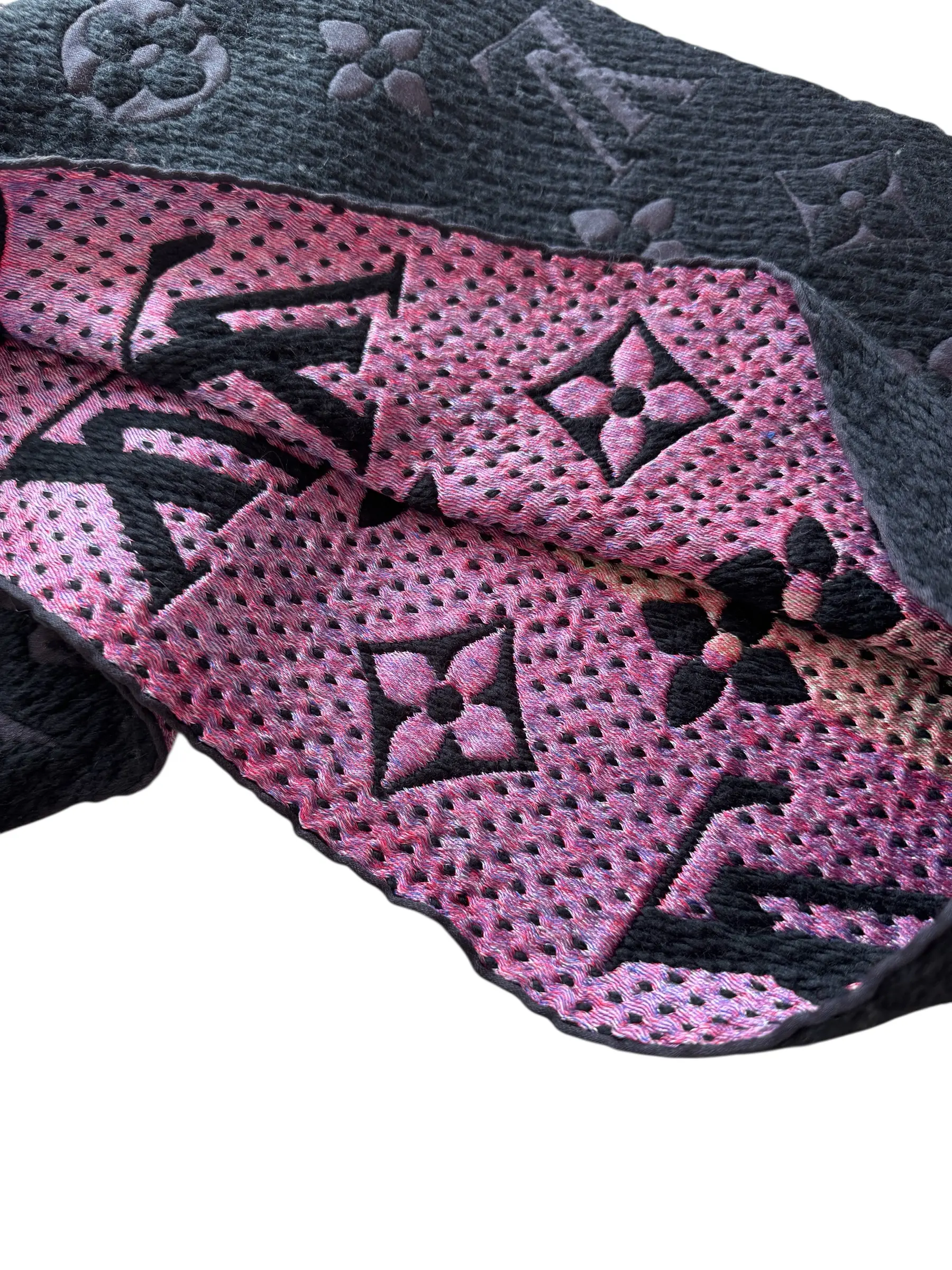 LOUIS VUITTON Logomania Schal | LOOP-Marktplatz