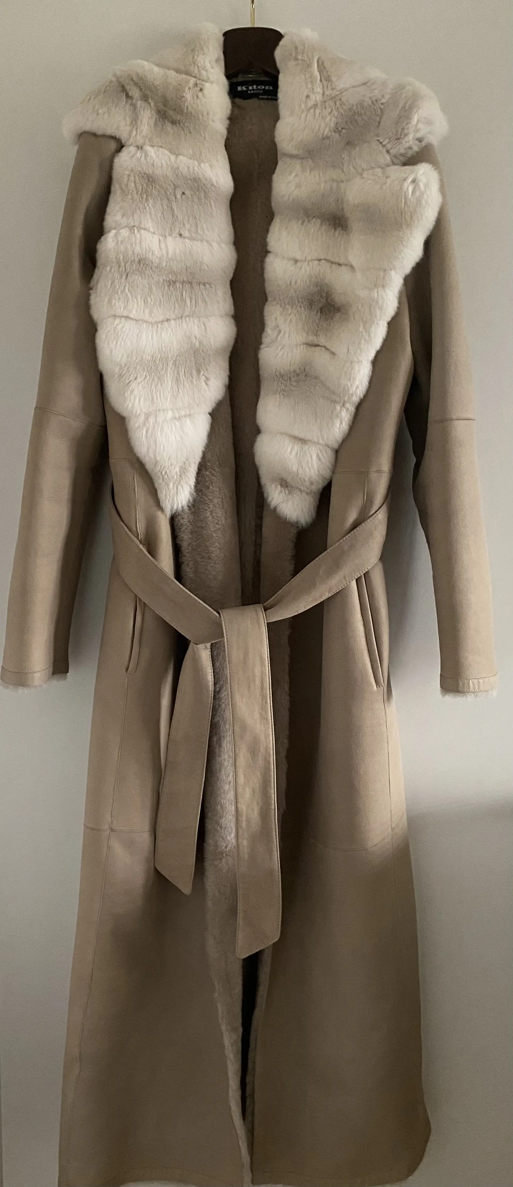 KITON Mantel aus Chinchilla | LOOP-Marktplatz