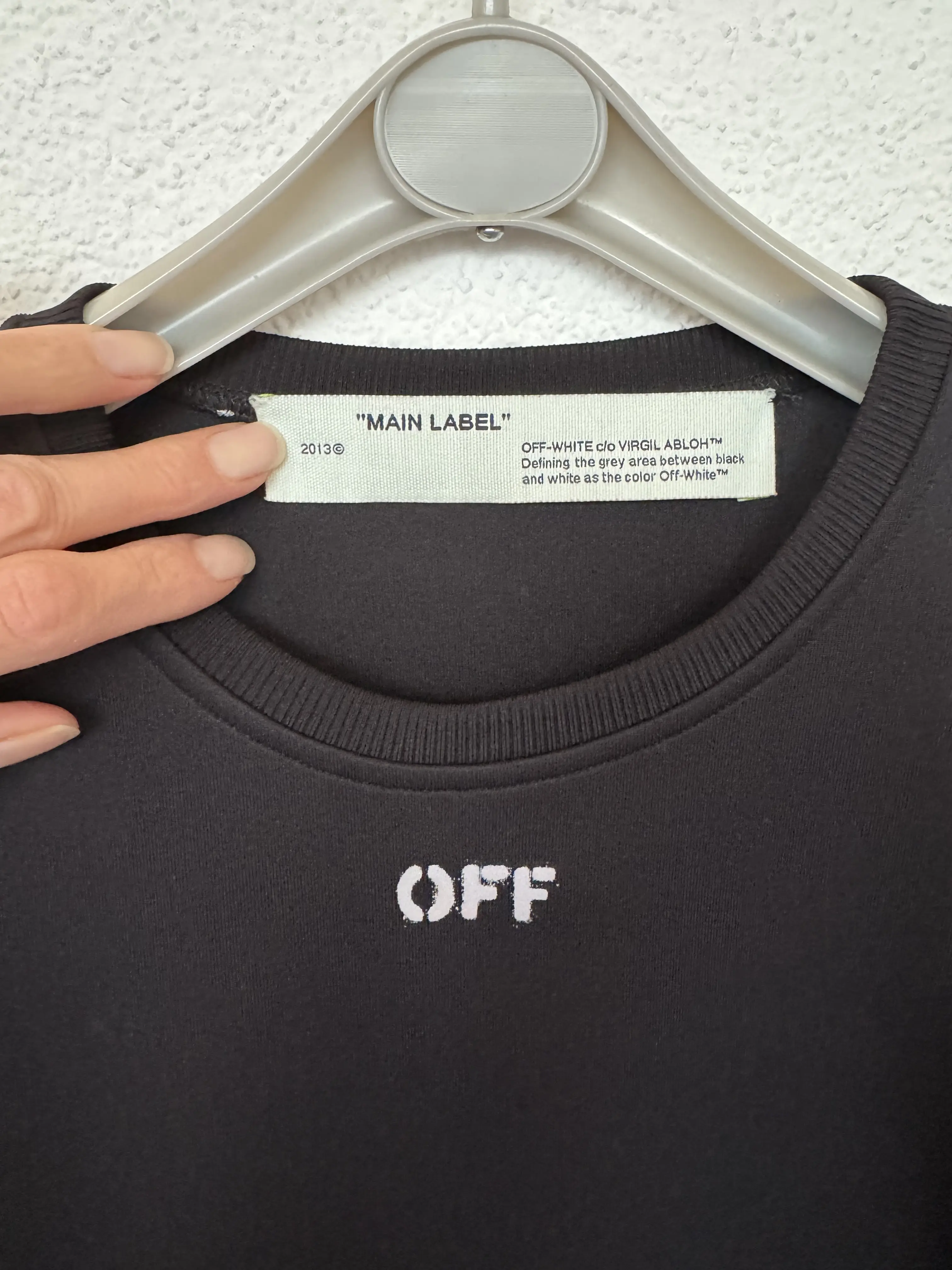 OFF-WHITE Bluse mit XXL Masche | LOOP-Marktplatz