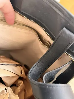 MOLLERUS Schultertasche | LOOP-Marktplatz