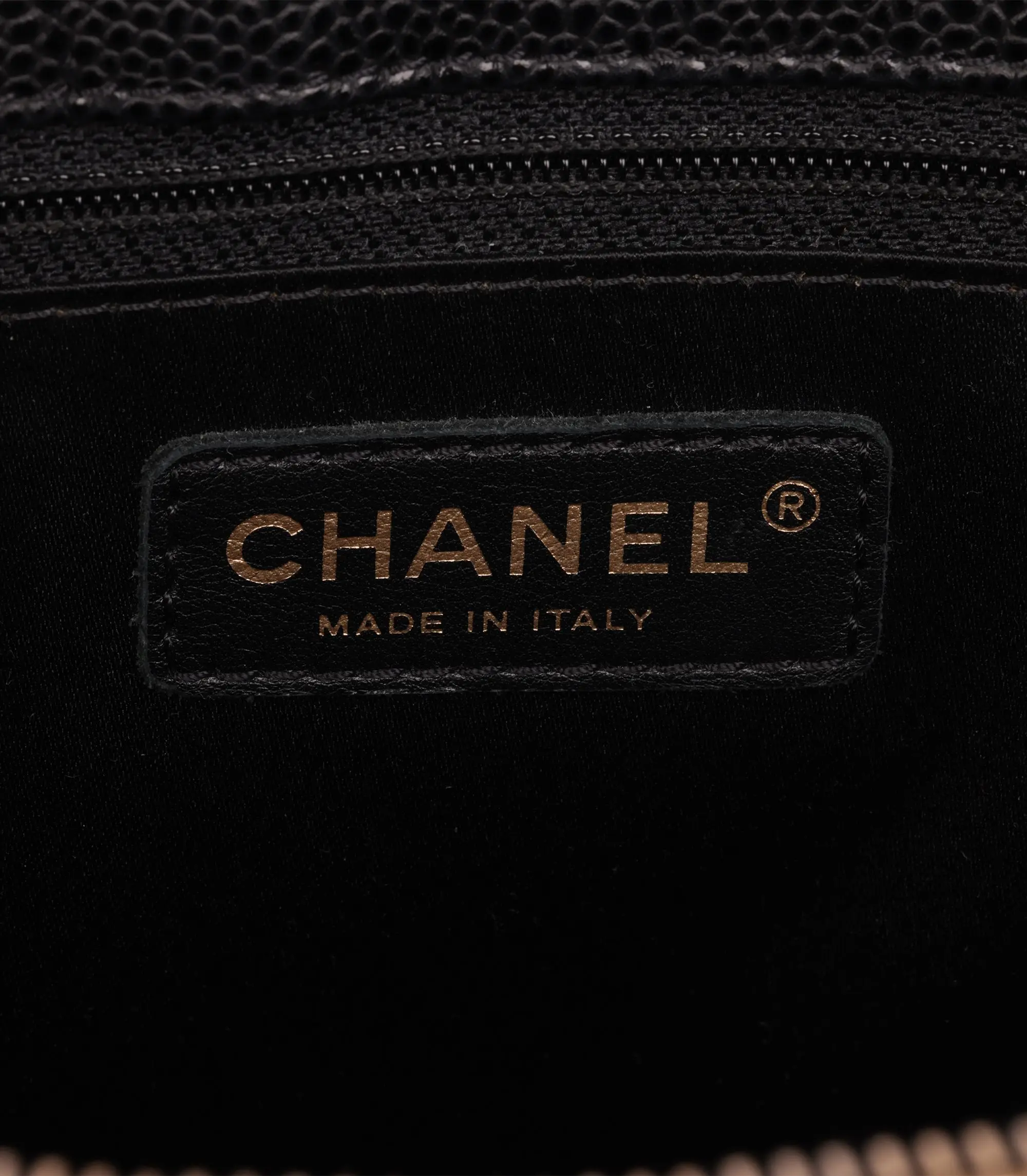 CHANEL GST Caviar Leder | LOOP Marketplace