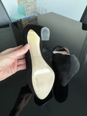 MIU MIU Wildleder Peeptoes | LOOP-Marktplatz