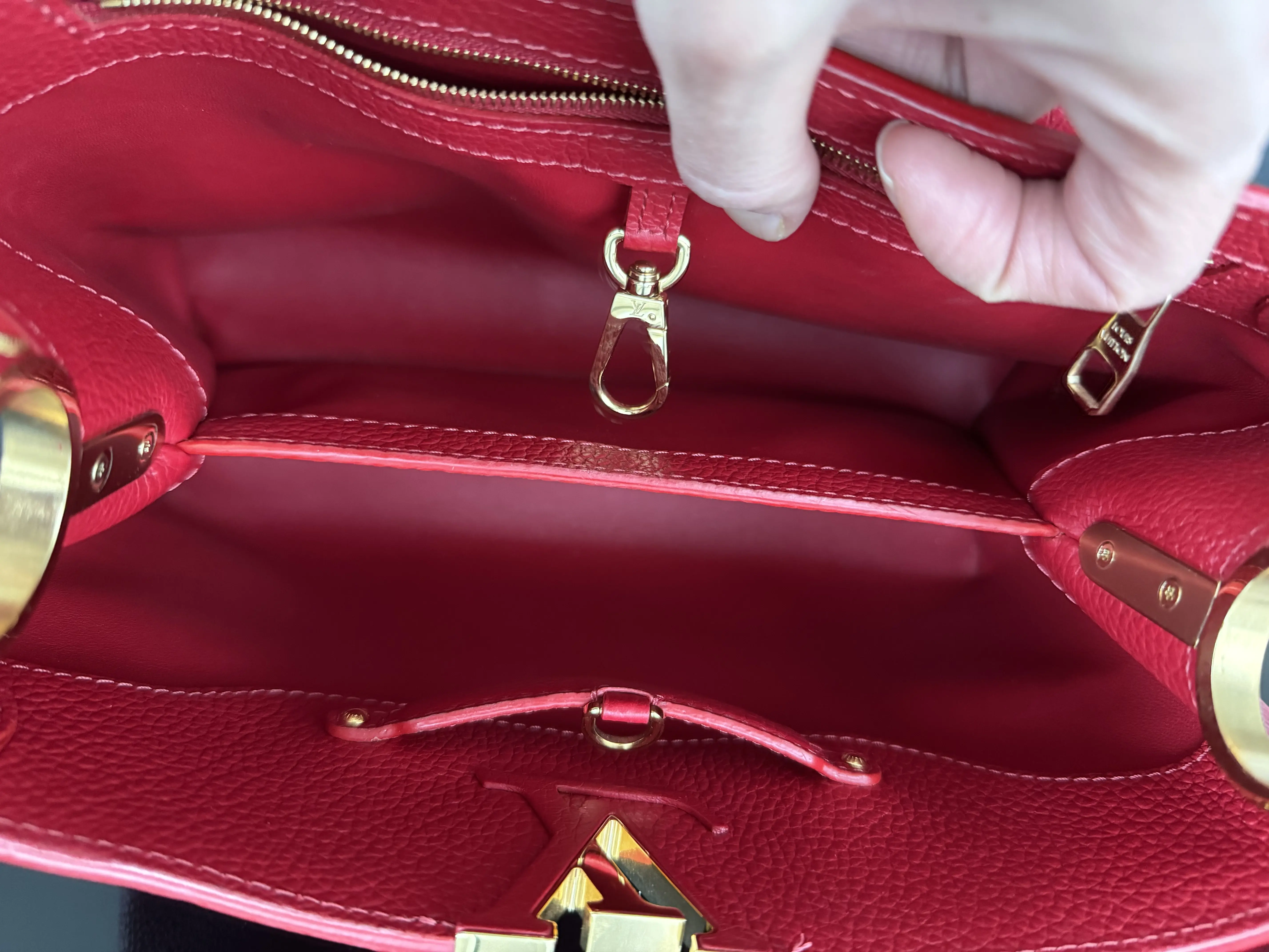 LOUIS VUITTON Capucines PM | LOOP Marketplace