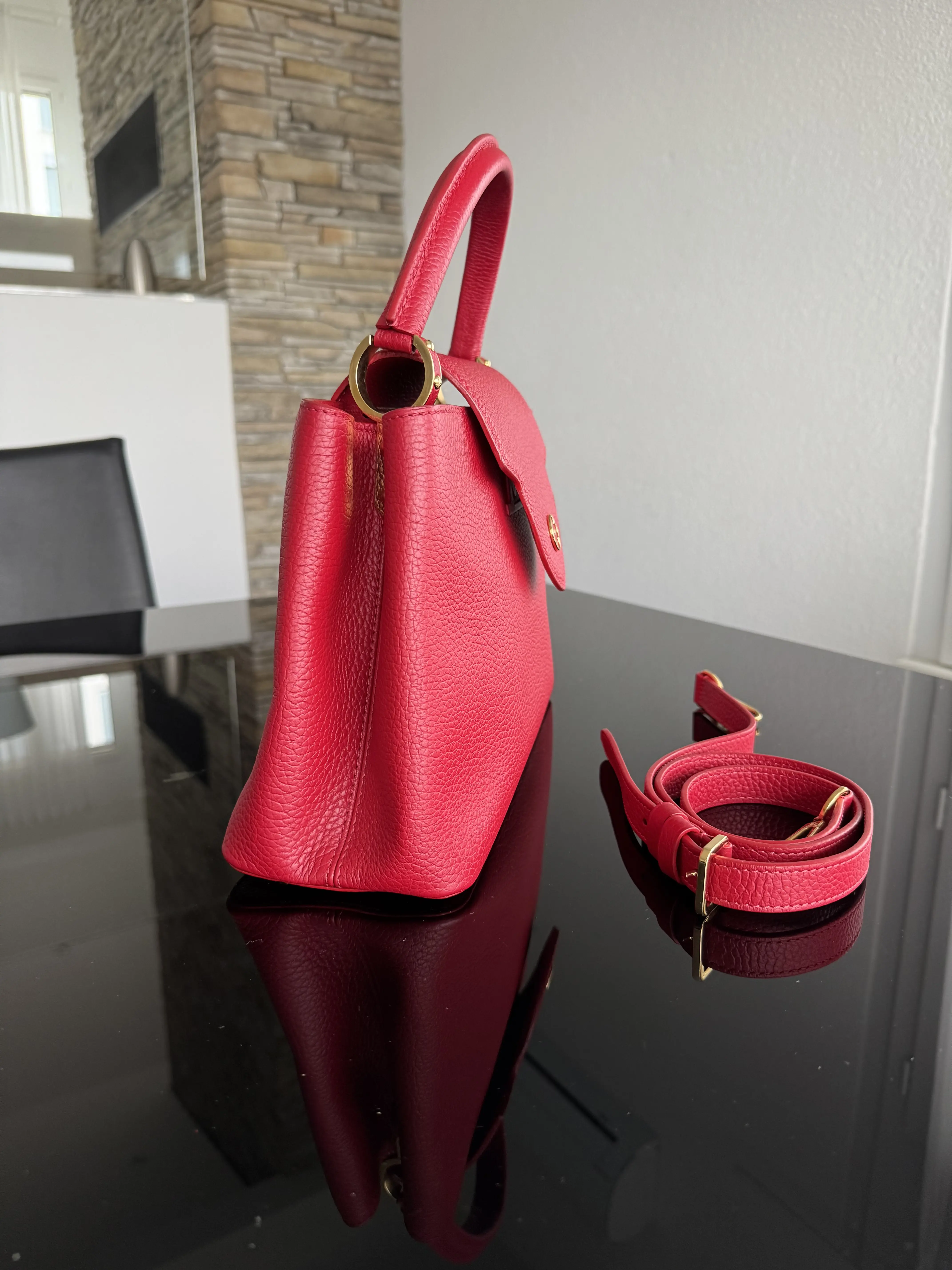 LOUIS VUITTON Capucines PM | LOOP Marketplace