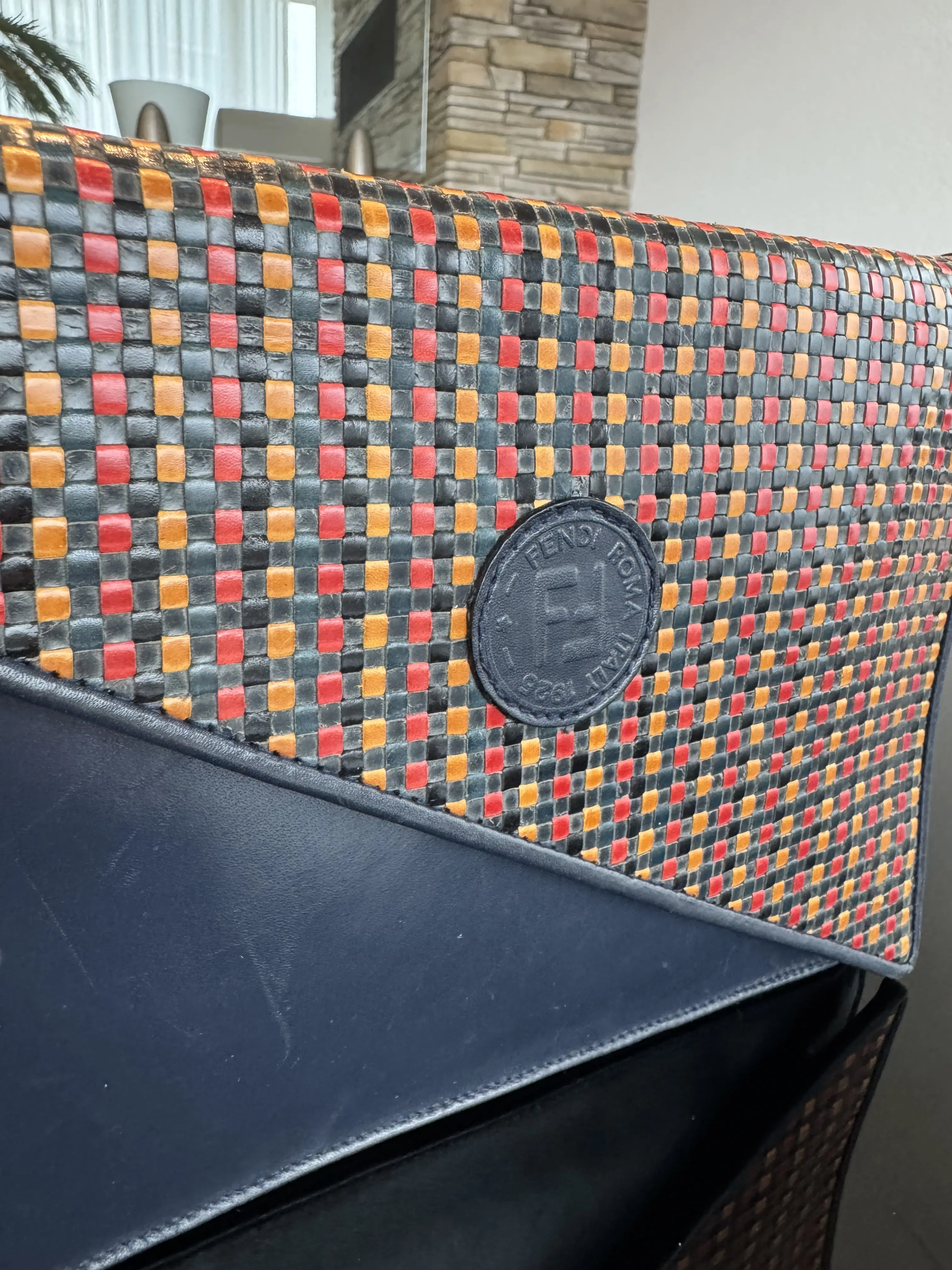 FENDI Vintage Umhängetasche | LOOP Marketplace