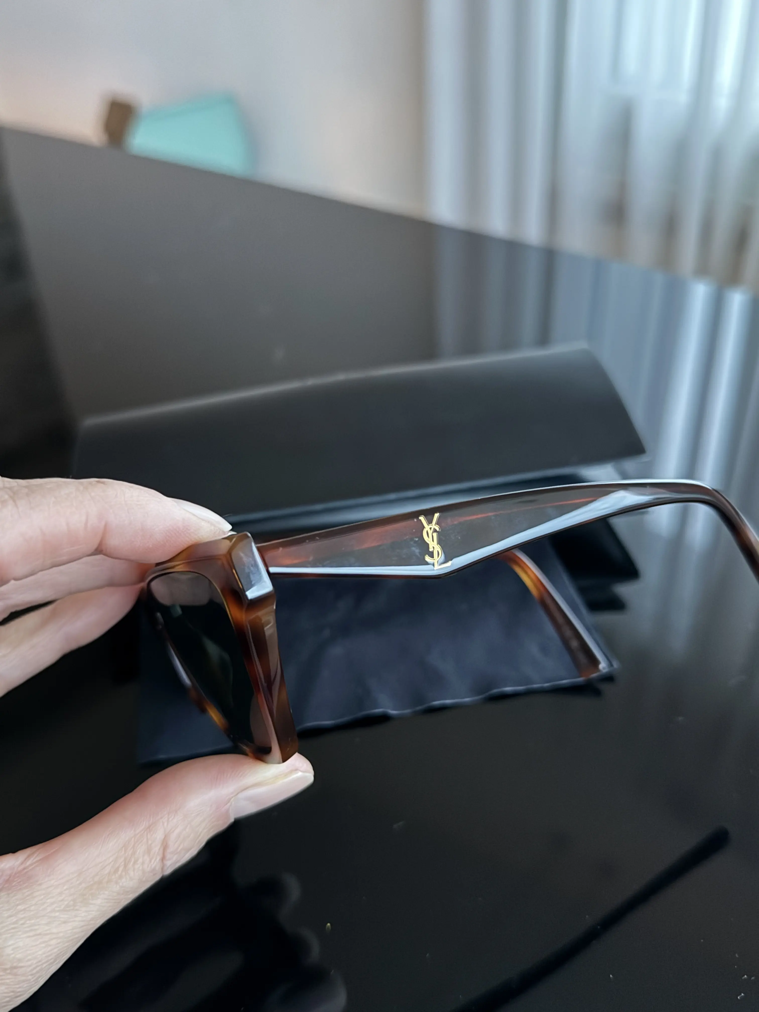 SAINT LAURENT Sonnenbrille | LOOP-Marktplatz