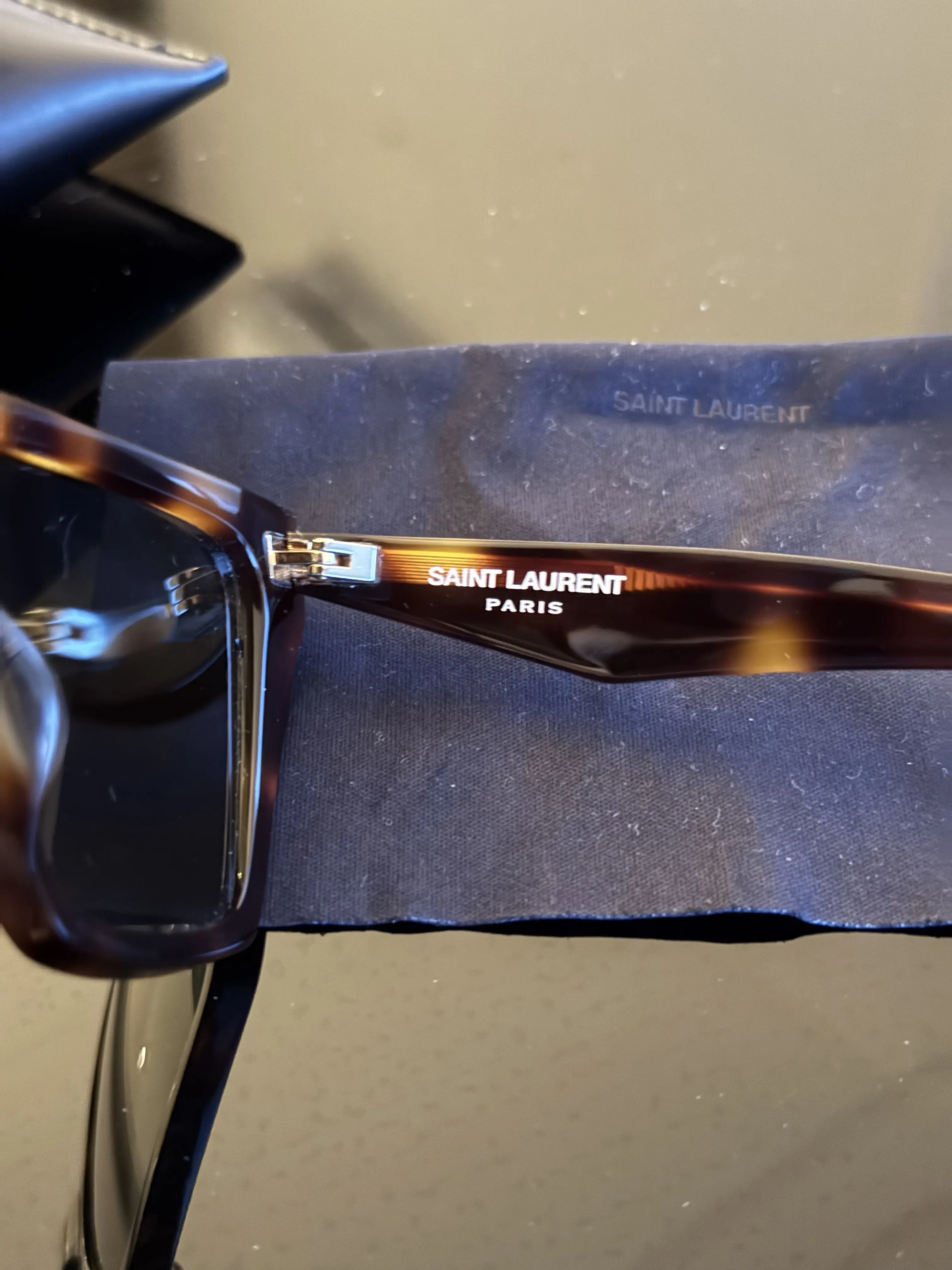 SAINT LAURENT Sonnenbrille | LOOP-Marktplatz