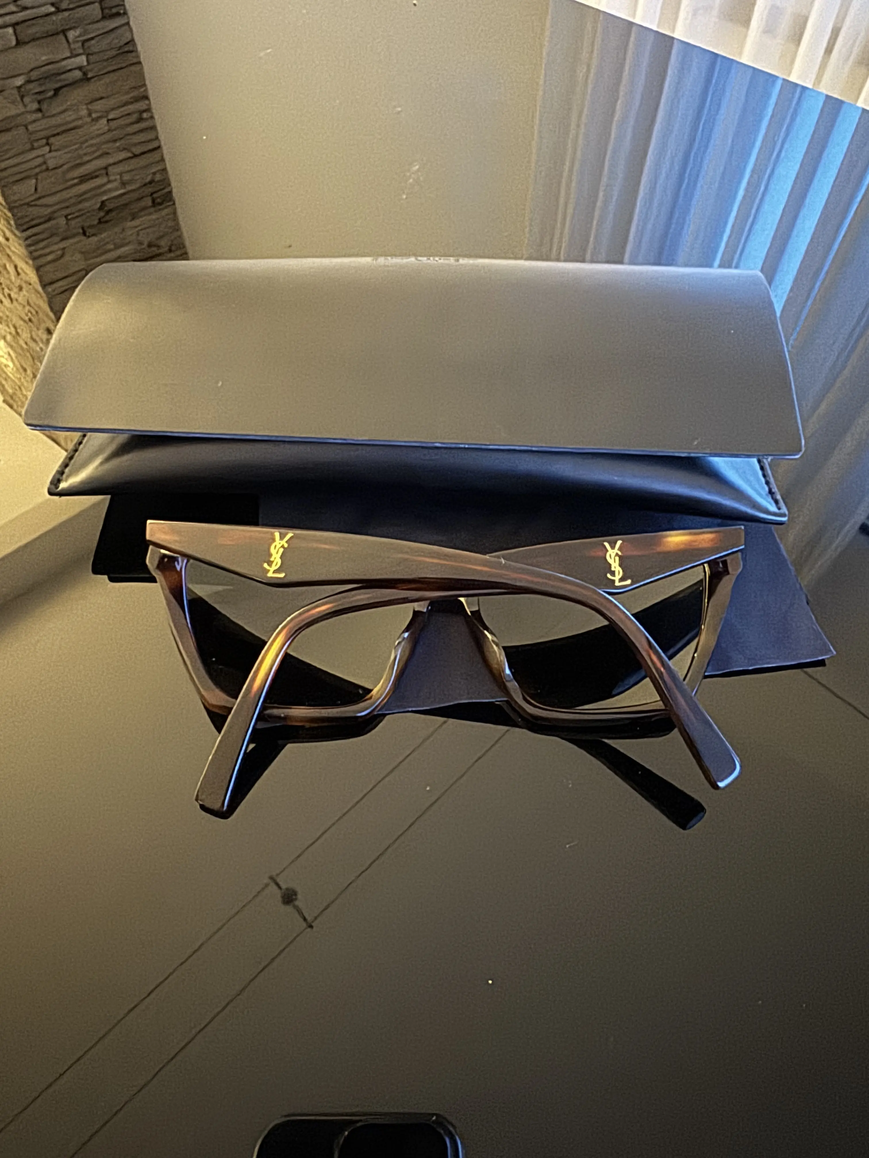 SAINT LAURENT Sonnenbrille | LOOP-Marktplatz