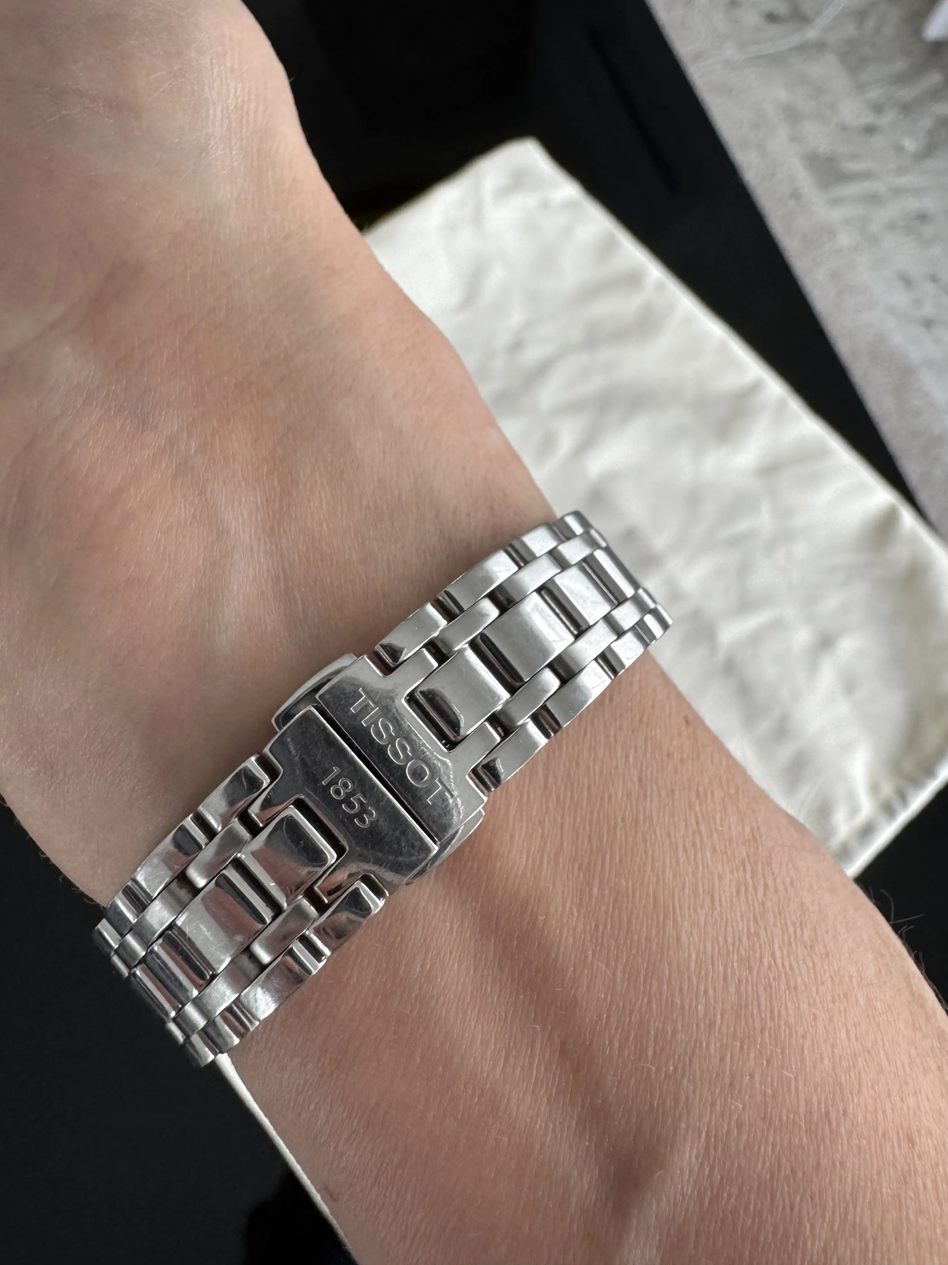 TISSOT Lady open heart mit Diamanten | LOOP-Marktplatz