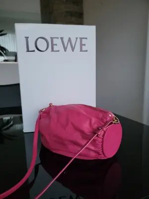 LOEWE Handtasche | LOOP-Marktplatz