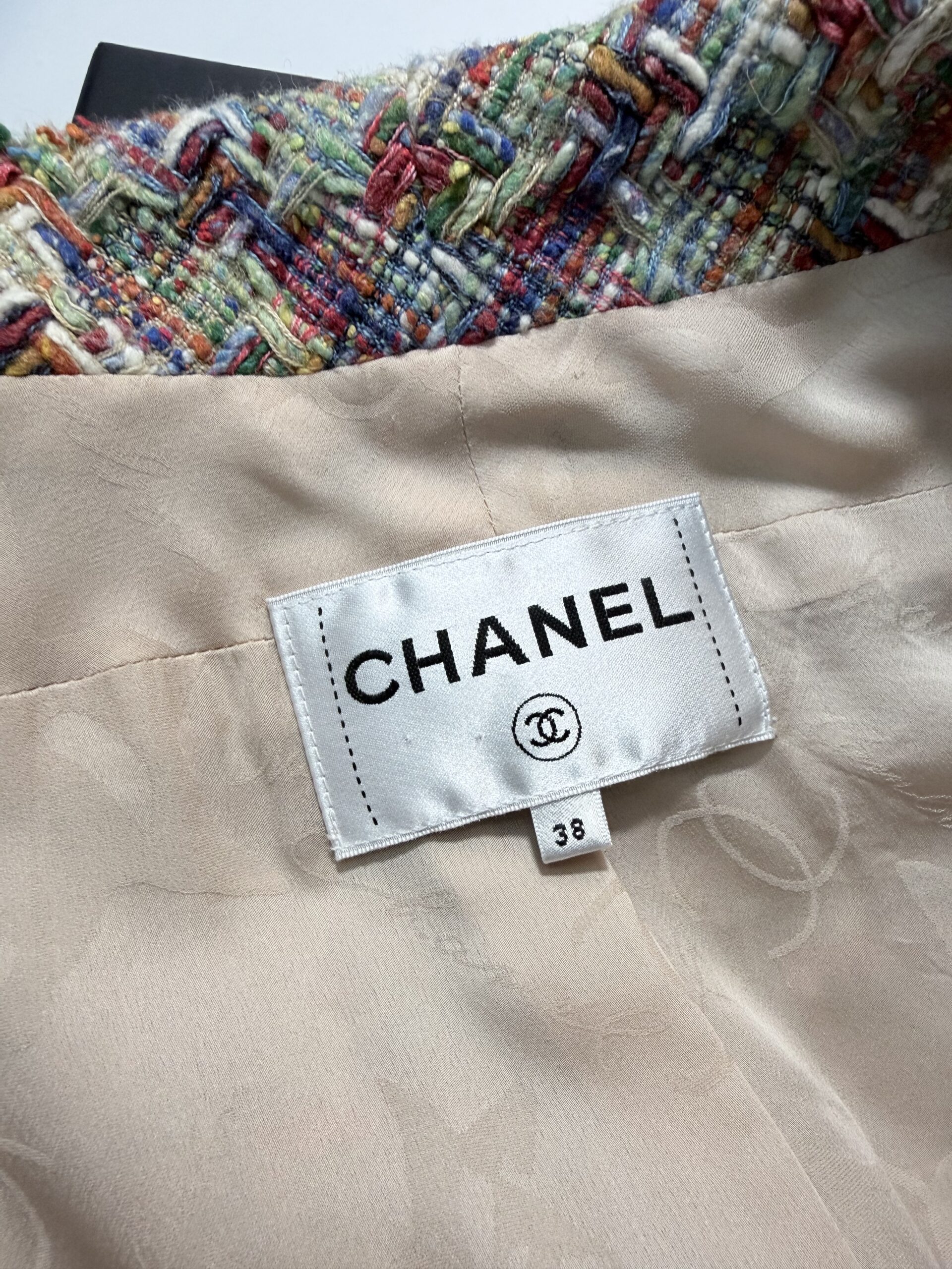 Chanel jacket | LOOP Marketplace